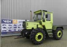 Traktory z napędem 4WD Mercedes-Benz Trac 900