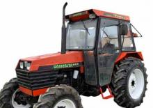 Traktory z napędem 4WD UTB Universal U 643 DT