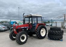 Traktory z napędem 4WD UTB Universal U 703 DT