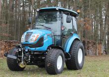 Traktory z napędem 4WD LS XR50 HST