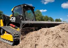Ładowarki o sterowaniu burtowym JCB 205T