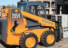 Ładowarki o sterowaniu burtowym Mustang 2054 B