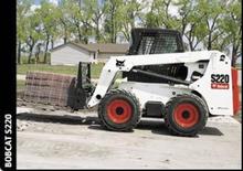 Ładowarki o sterowaniu burtowym Bobcat S 220