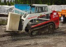 Ładowarki o sterowaniu burtowym Takeuchi TL 130