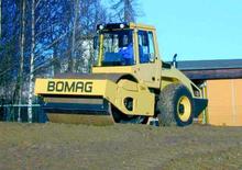 Pojedyncze walce drogowe Bomag BW 211 D-4