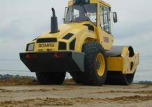 Pojedyncze walce drogowe Bomag BW 213 DH-4 BVC