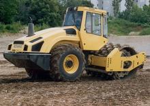 Pojedyncze walce drogowe Bomag BW 213 PDH-4