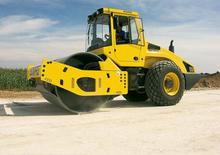 Pojedyncze walce drogowe Bomag BW 214 DH-4