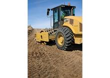 Pojedyncze walce drogowe Caterpillar CP68B