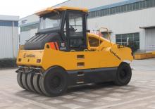 Walce na gumowych kołach Liugong 6520E 
