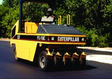 Walce na gumowych kołach Caterpillar PS 150