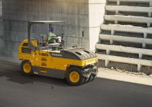 Walce na gumowych kołach Volvo PT220