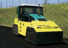 Walce na gumowych kołach Ammann AP 240 T2