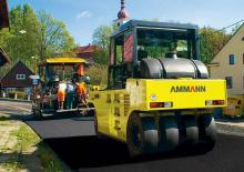 Walce na gumowych kołach Ammann AP 240 T3