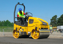 Walce wibracyjne tandemowe Volvo DD24