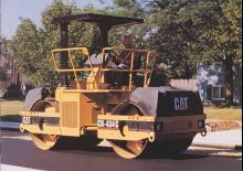 Walce wibracyjne tandemowe Caterpillar CB-434C