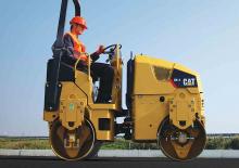 Walce wibracyjne tandemowe Caterpillar CB14