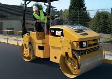 Walce wibracyjne tandemowe Caterpillar CB34