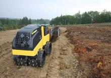 Walec wibracyjny do wykopów Bomag BMP 8500