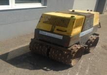 Walec wibracyjny do wykopów Bomag BW 850 T