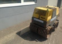 Walec wibracyjny do wykopów Bomag BW 850 TR