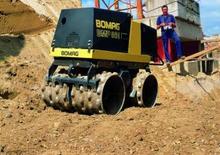 Walec wibracyjny do wykopów Bomag BMP 851