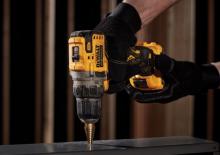 Wiertarko-wkrętarki i wkrętarki akumulatorowe DEWALT DCD701N-XJ