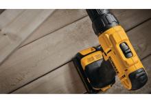 Wiertarko-wkrętarki i wkrętarki akumulatorowe DEWALT DCD771C2