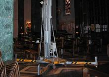 Kołowe platformy robocze z masztem pionowym Faraone PK 14000 E