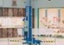 Kołowe platformy robocze z masztem pionowym UpRight UL 25 AC