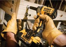 Wkrętarki i zakrętarki akumulatorowe DEWALT DCF890