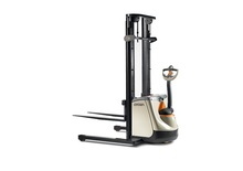 Wózki paletowe elektryczne Crown ST 3000N-1.0 TT