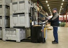 Wózki platformowe podnośnikowe Caterpillar NSV16N