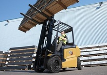 Wózki widłowe elektryczne Caterpillar EP55NH