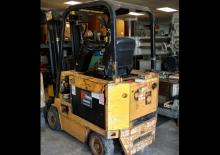 Wózki widłowe elektryczne Caterpillar M 40 D SA