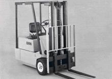 Wózki widłowe elektryczne Clark TM 15