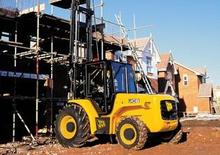 Terenowe wózki widłowe JCB 926