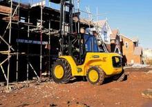Terenowe wózki widłowe JCB 926-4
