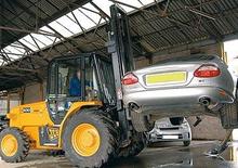 Terenowe wózki widłowe JCB 930-4