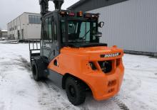 Wózki widłowe z silnikiem wysokoprężnym Doosan D 18 S 2