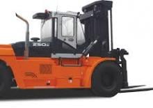 Terenowe wózki widłowe Doosan DV250S-7