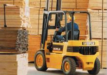 Wózki widłowe z silnikiem wysokoprężnym Caterpillar V 40 E