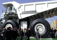 Wywrotka tylnozsypowa Liebherr T282B