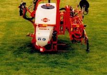 Opryskiwacze zawieszane Kuhn Porter M 1200