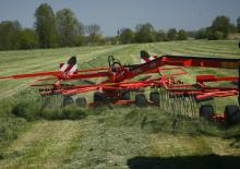 Zgrabiarki rotorowe Kuhn GA 7932