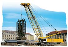 Żurawie gąsienicowe — wysięgnik kratowy Liebherr HS 855 HD Litr.