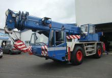 Żurawie szosowo-terenowe Terex-Demag AC 95 (4x4x4)