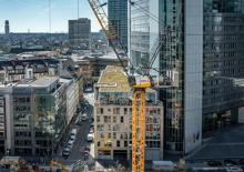 Żurawie wieżowe górnoobrotowe z wysięgnikiem wychylnym Liebherr 258 HC-L 10/18 Fibre