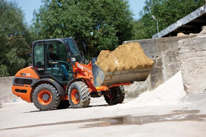 kadowarki-kolowe-zw-75-hitachi