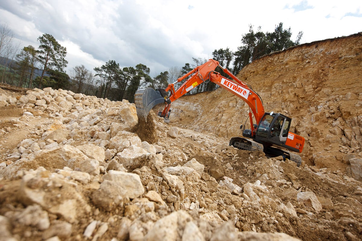 XPANSA Specyfikacja koparki Hitachi ZX 210 LC-3 (2007 - 2013
